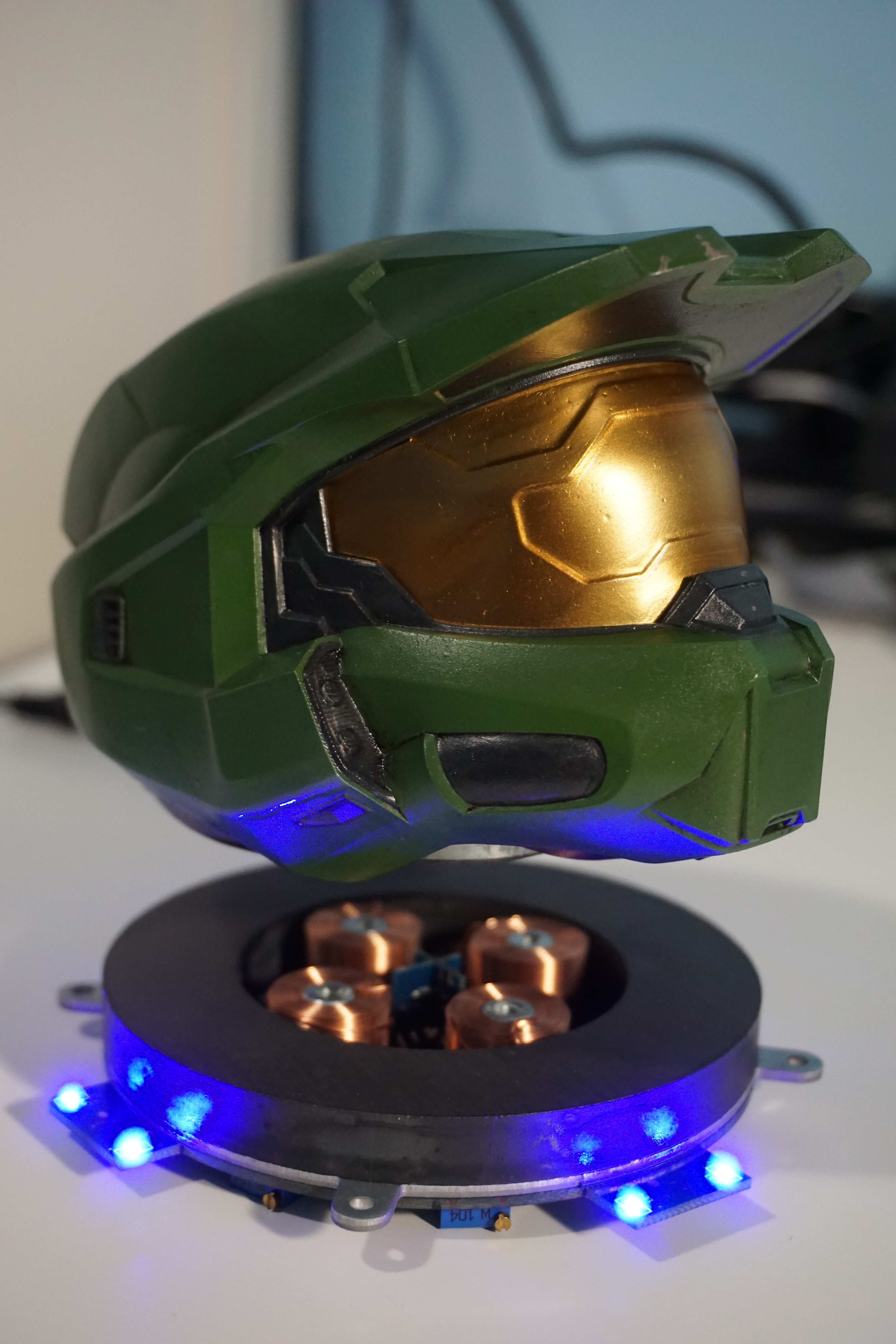 Magnetic Levitating Master Chief Helmet